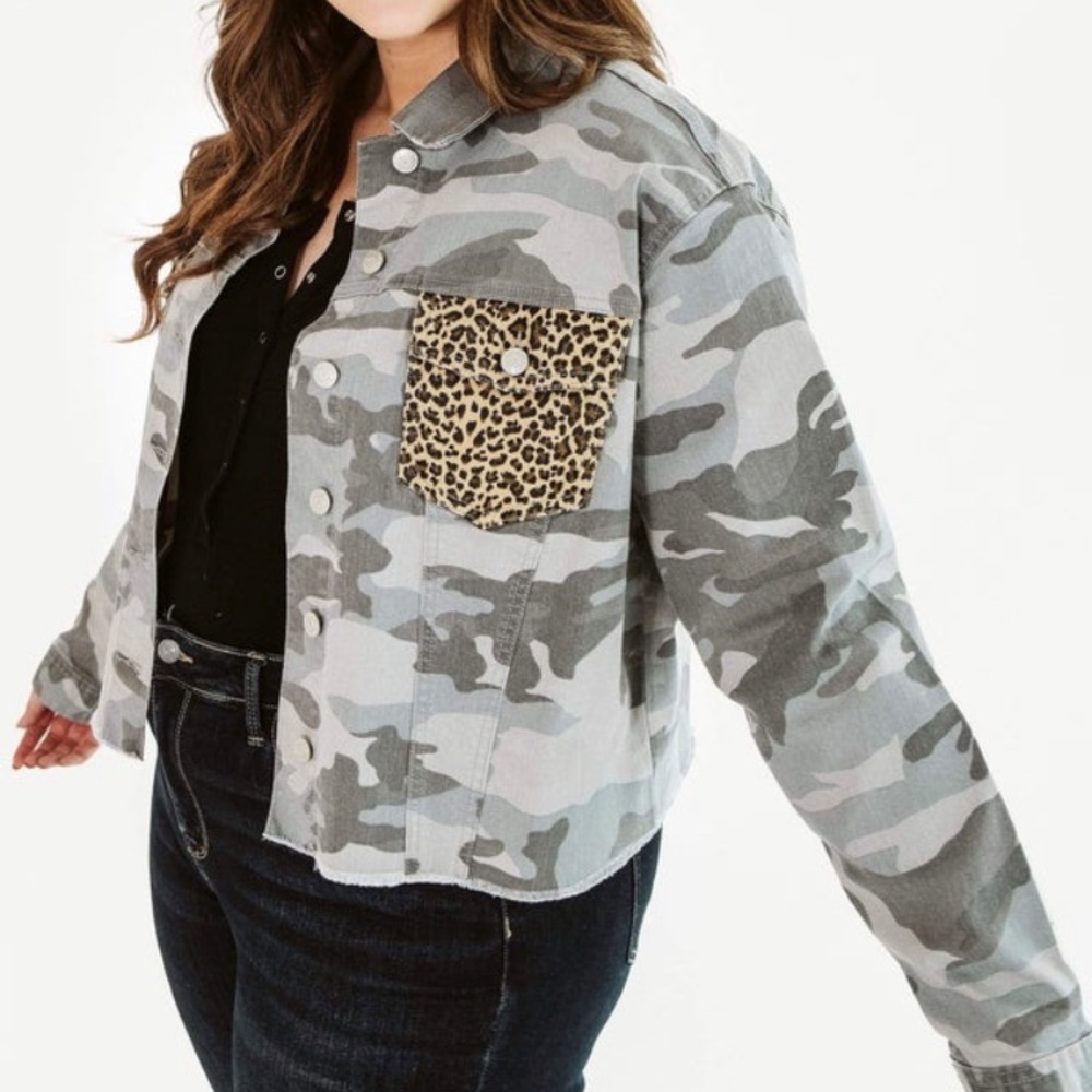 Leopard and camo denim Shacket Glitzy Girls Brand size 5X Brand new with tags